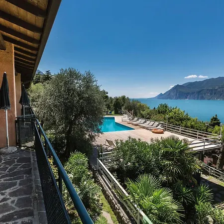 Mit Seeblick- Bbq Und Gemeinschaftspool By Interhome