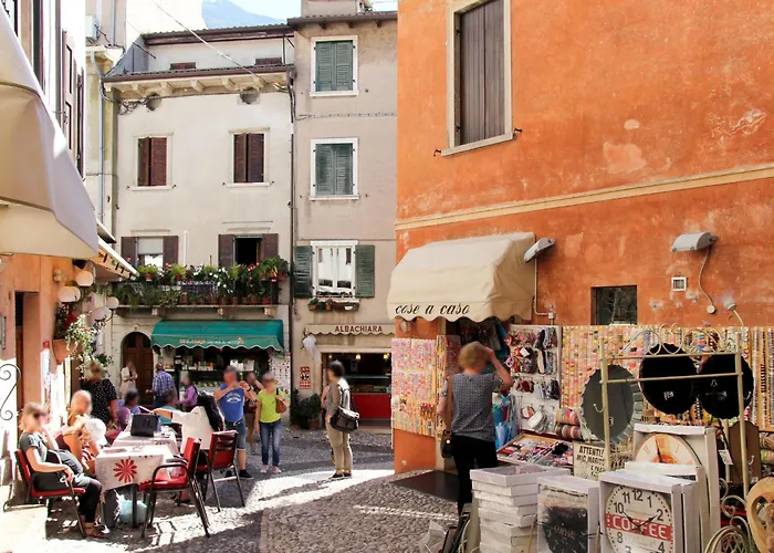 Mit Seeblick- Bbq Und Gemeinschaftspool By Interhome Apartment *