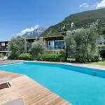 Lejlighed Mit Seeblick- Bbq Und Gemeinschaftspool By Interhome