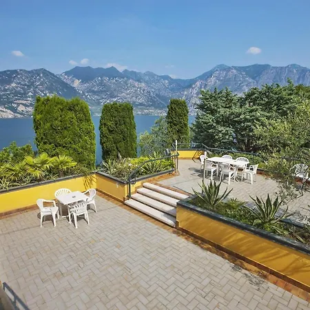 Mit Seeblick- Bbq Und Gemeinschaftspool By Interhome