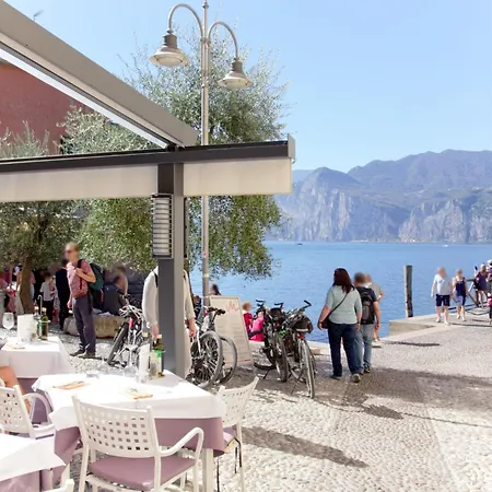 Mit Seeblick- Bbq Und Gemeinschaftspool By Interhome Apartment