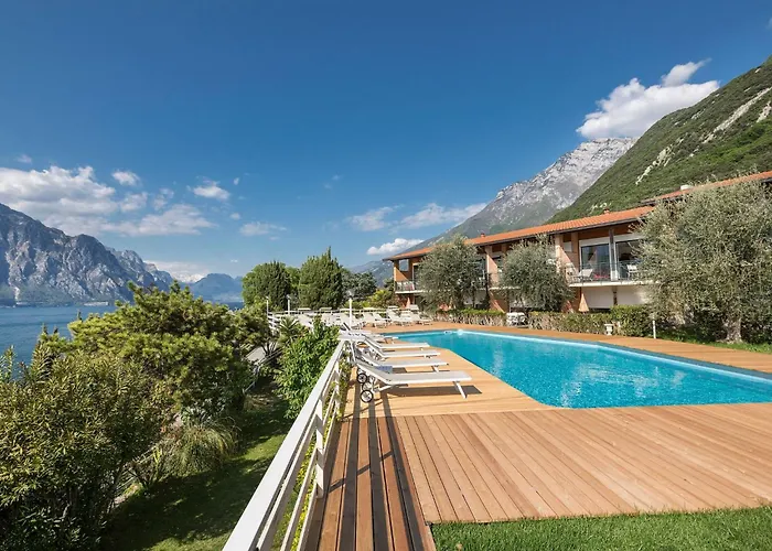 Mit Seeblick- Bbq Und Gemeinschaftspool By Interhome 아파트 말세진느