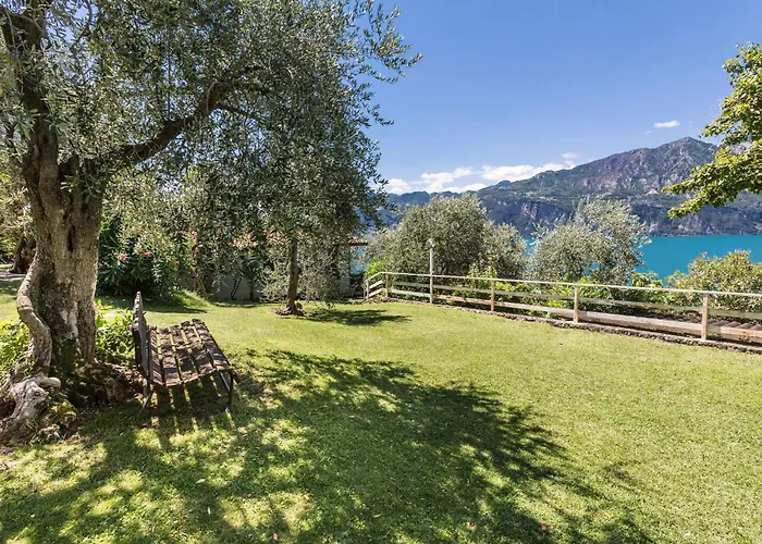 Mit Seeblick- Bbq Und Gemeinschaftspool By Interhome *