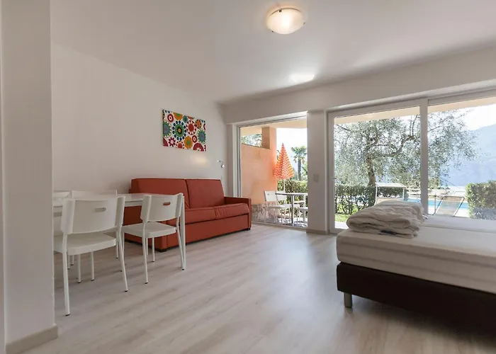 Appartement Mit Seeblick- Bbq Und Gemeinschaftspool By Interhome Malcesine