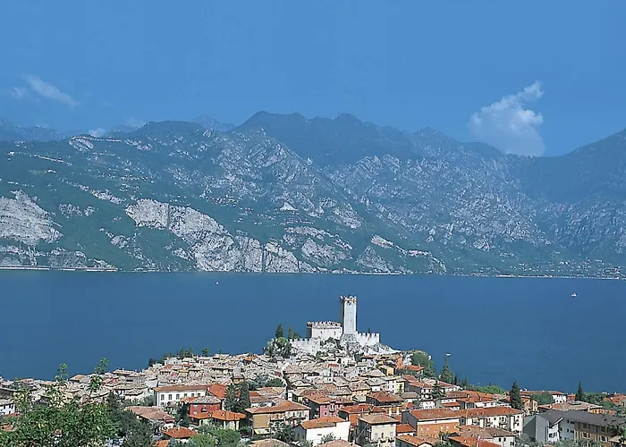 Mit Seeblick- Bbq Und Gemeinschaftspool By Interhome Apartment