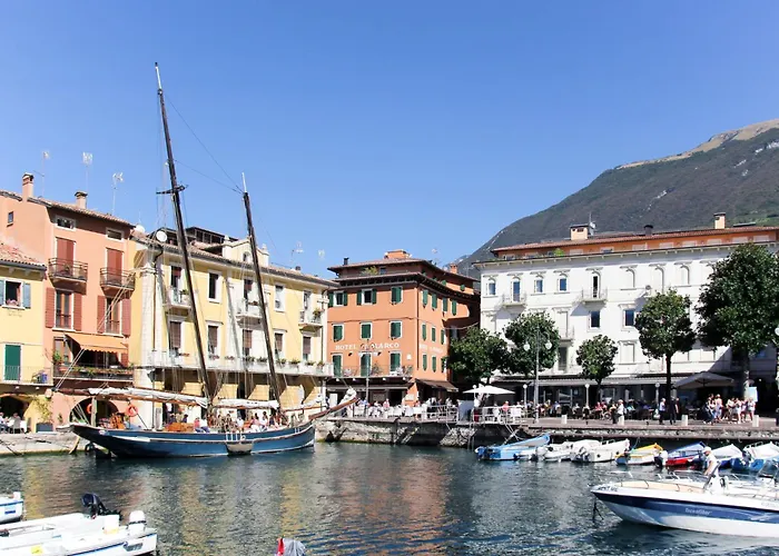 Mit Seeblick- Bbq Und Gemeinschaftspool By Interhome 아파트